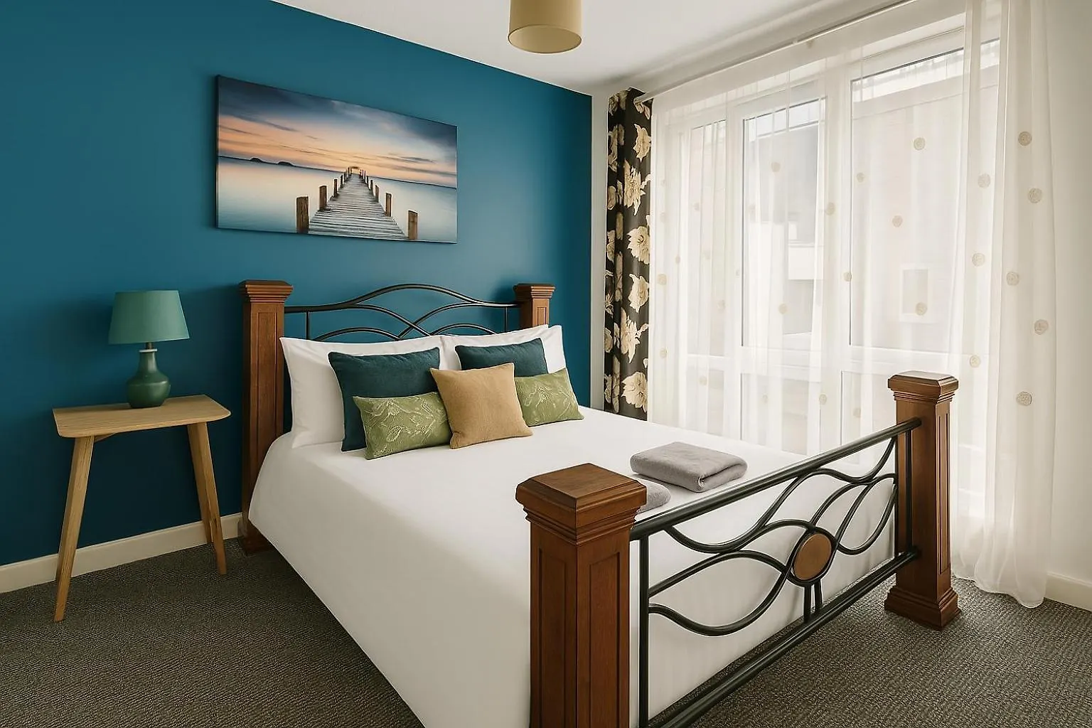 Spacious 4-Bed Home With Secured Parking Near Abba Arena, Stadium, Tube & In Bustling Zone 2 London